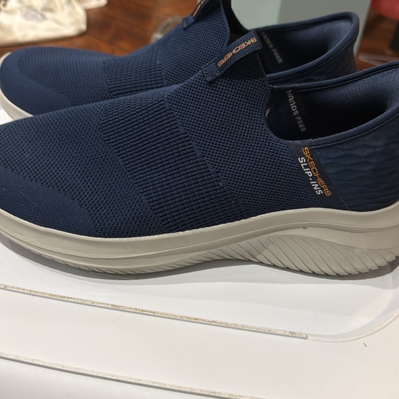 Skechers hands free sneakers - Picture 2 of 9